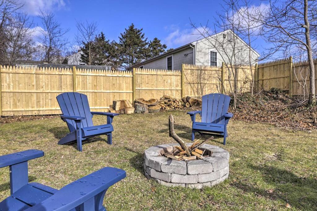 New! Updated Mystic Home W/ Sauna, Hot Tub & Deck Exteriör bild