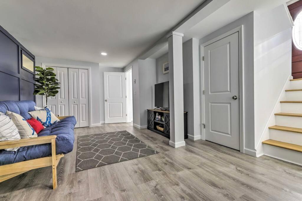 New! Updated Mystic Home W/ Sauna, Hot Tub & Deck Exteriör bild