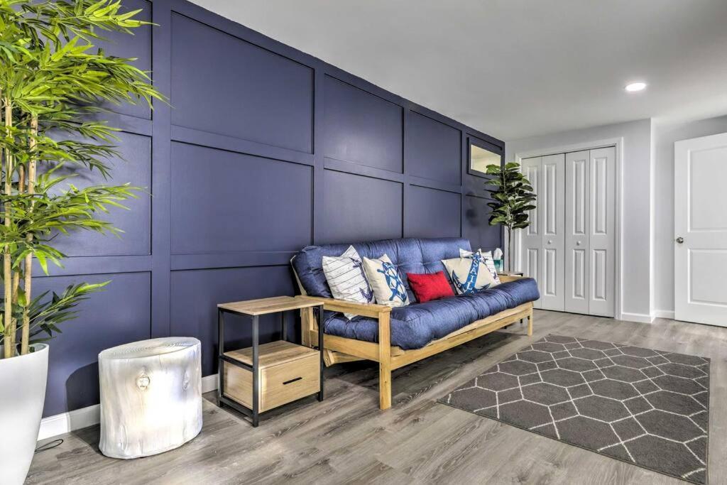 New! Updated Mystic Home W/ Sauna, Hot Tub & Deck Exteriör bild